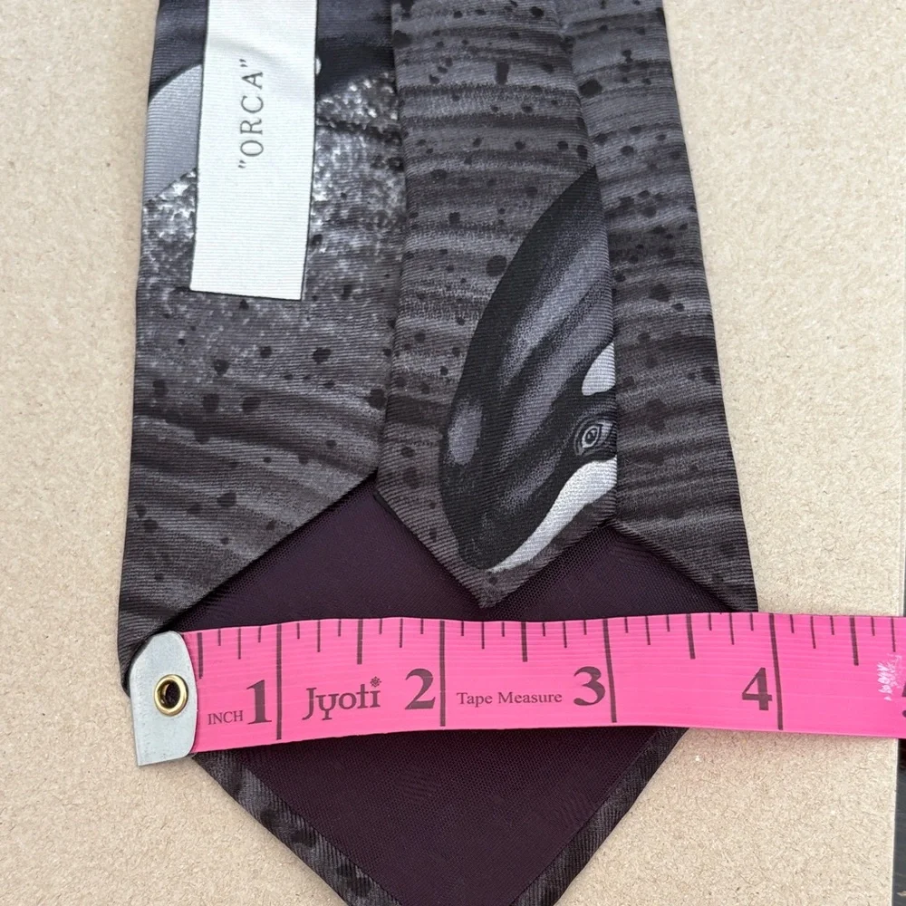 Wild Kingdom Orca Whale Print Novelty 100% Silk Necktie Grey, Black, and Red